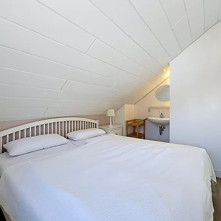 Holiday home Dorf 4-haus 10 By Interhome